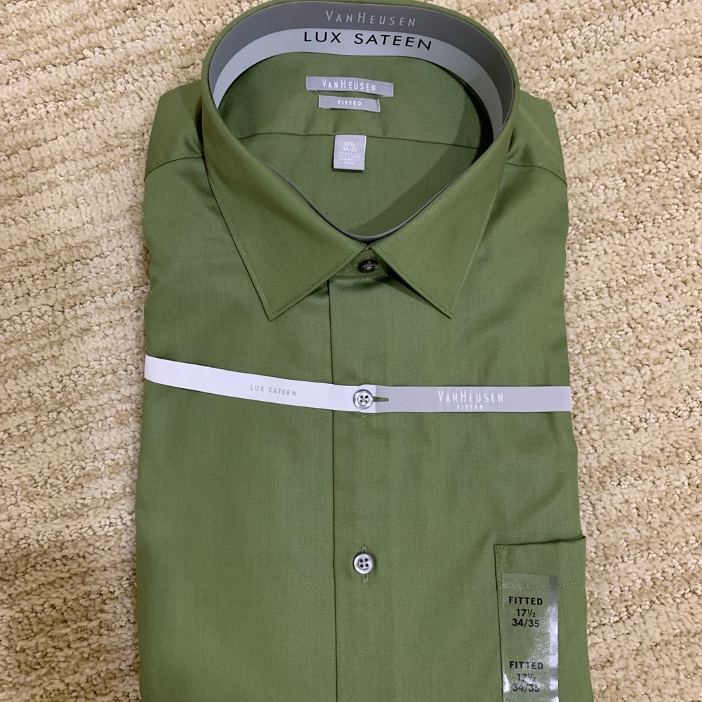 Van Heusen dress button-down shirt - NWT